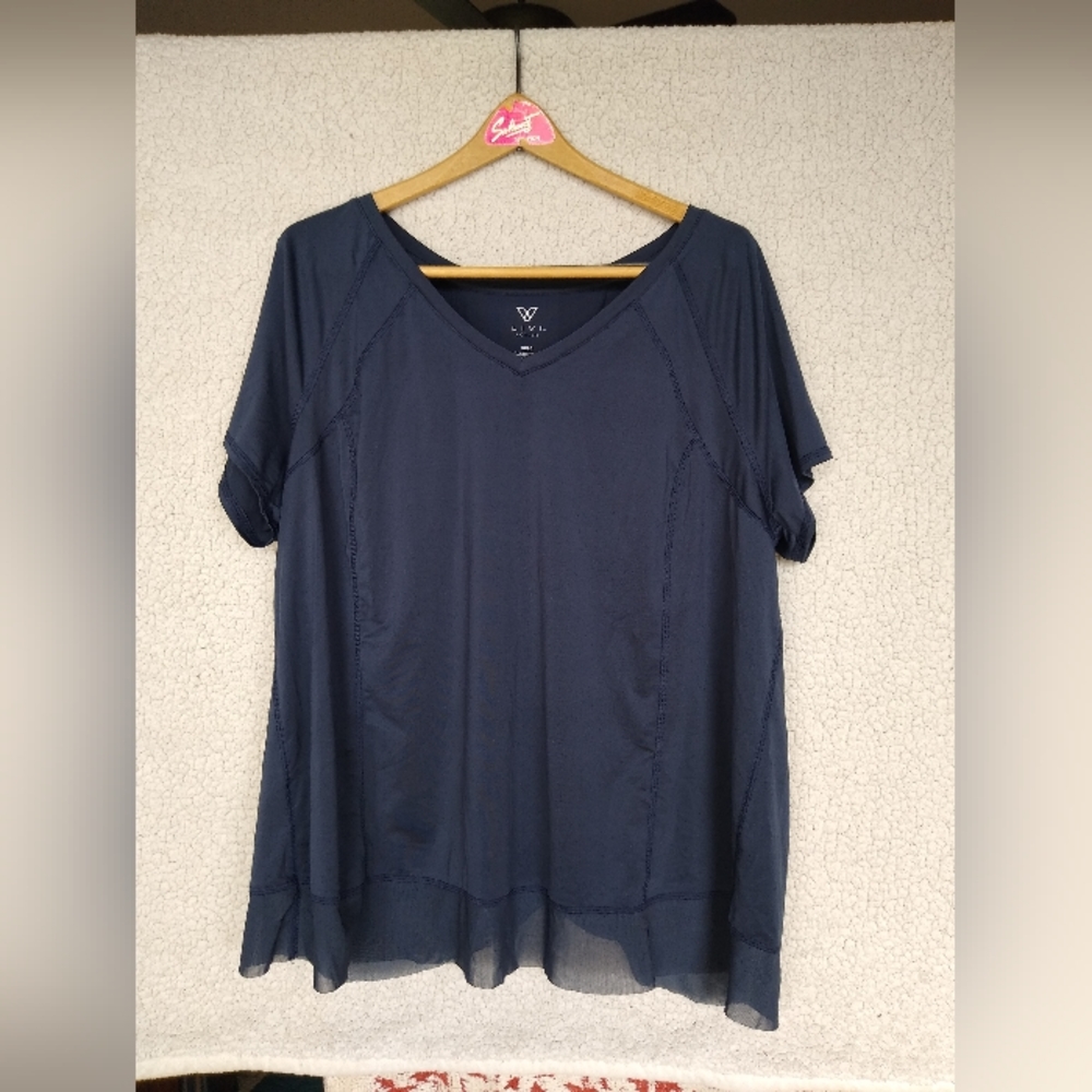 Livi Athletic Top